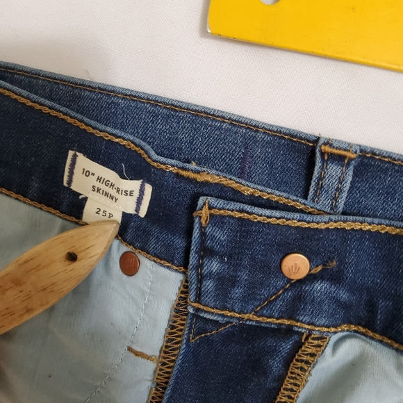 Madewell 10" High-Rise Skinny Jeans in Danny Wash Size 25P - Picture 8 of 9